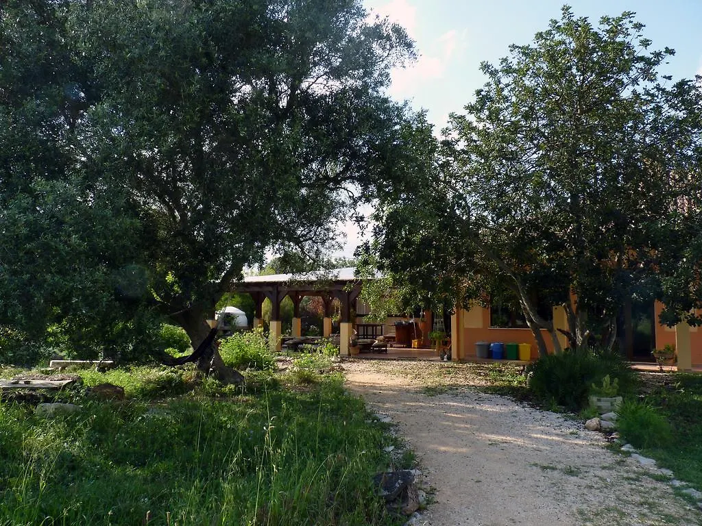 Casa Do Vale Da Lama Ecohotel & Retreat Centre In A Farm Odiáxere